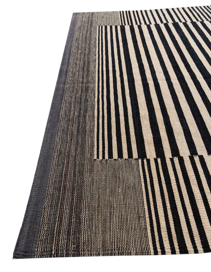 Detail image of  4' 8 x 6' 3  Hand Woven Kilim Modern Wool Rug