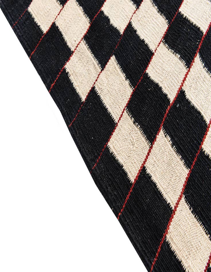 Detail image of  5' 3 x 6' 3  Hand Woven Kilim Modern Wool Rug