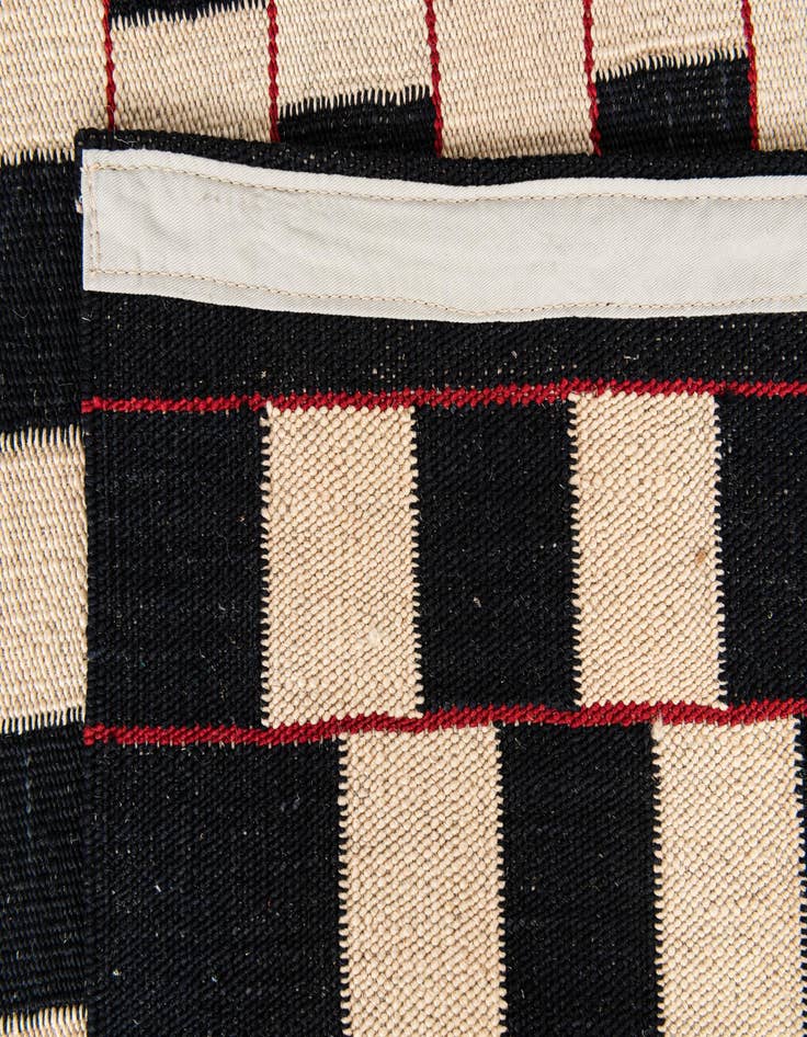 Detail image of  5' 2 x 6' 3  Hand Woven Kilim Modern Wool Rug