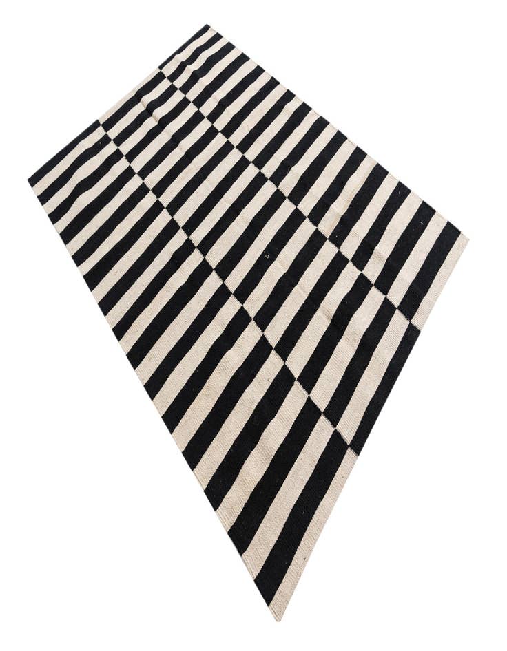 Detail image of  4' 2 x 5' 10  Hand Woven Kilim Modern Wool Rug