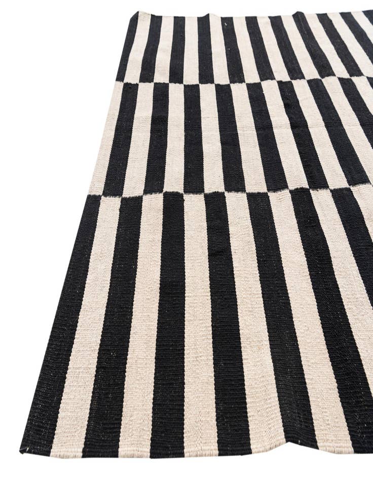 Detail image of  4' x 5' 6  Hand Woven Kilim Modern Wool Rug