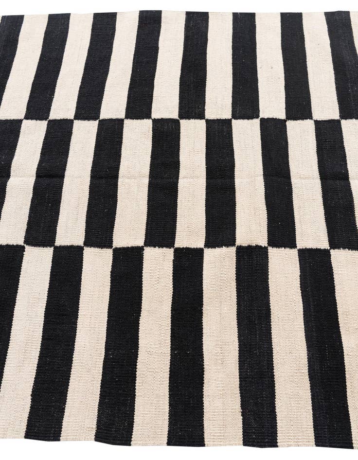 Detail image of  4' 2 x 6'  Hand Woven Kilim Modern Wool Rug