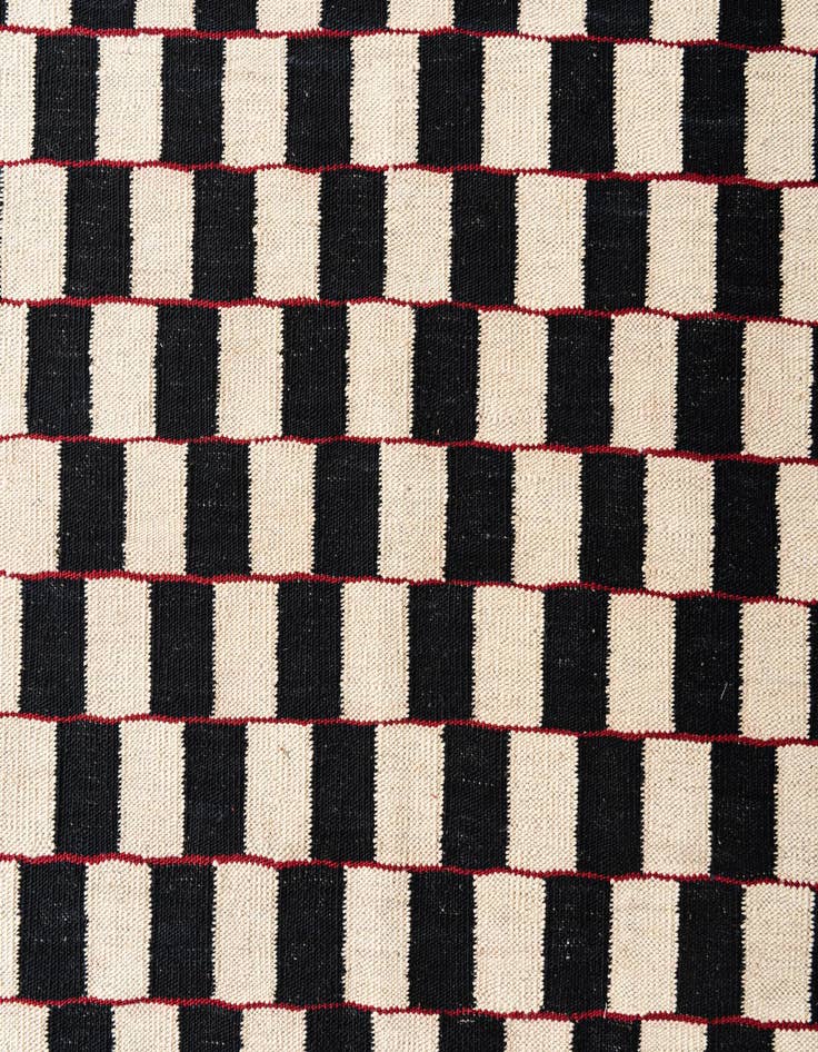 Detail image of  4' 2 x 5' 9  Hand Woven Kilim Modern Wool Rug