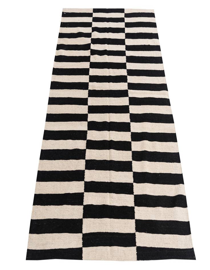 Detail image of  4' 3 x 6'  Hand Woven Kilim Modern Wool Rug