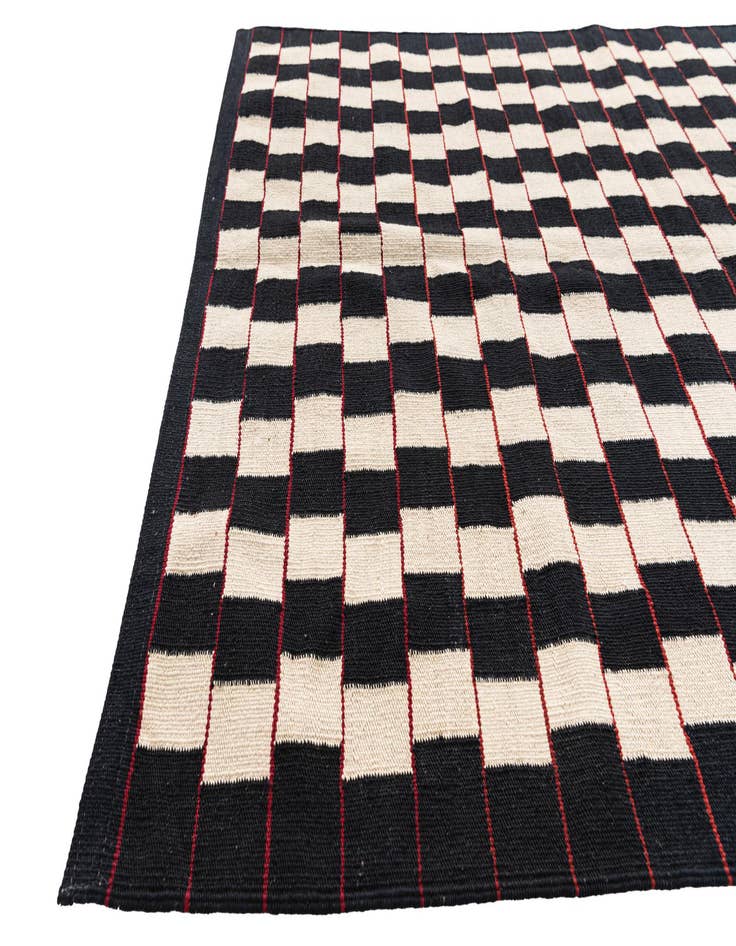 Detail image of  4' 1 x 5' 10  Hand Woven Kilim Modern Wool Rug