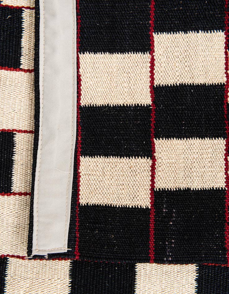 Detail image of  4' 1 x 5' 10  Hand Woven Kilim Modern Wool Rug