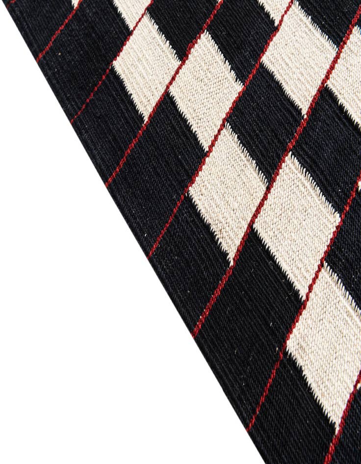 Detail image of  4' 5 x 6'  Hand Woven Kilim Modern Wool Rug