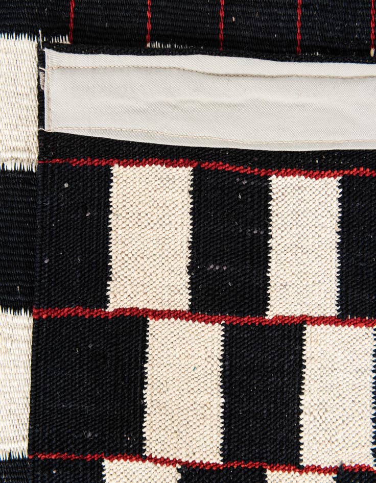 Detail image of  4' 5 x 6'  Hand Woven Kilim Modern Wool Rug