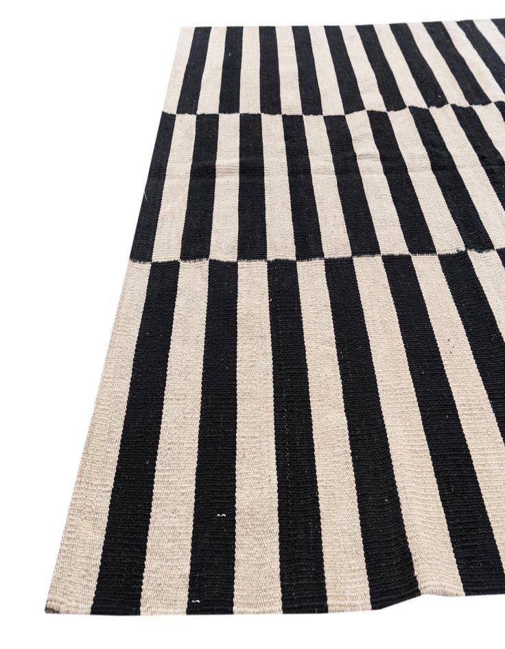 Detail image of  4' x 5' 9  Hand Woven Kilim Modern Wool Rug