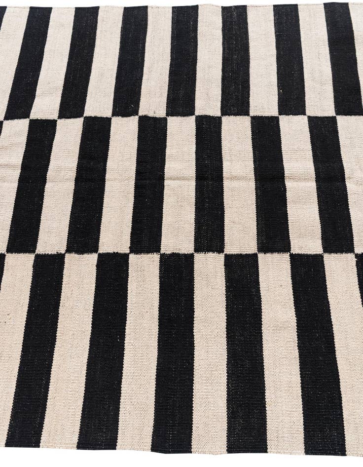 Detail image of  4' x 5' 9  Hand Woven Kilim Modern Wool Rug