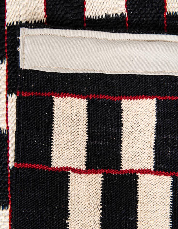 Detail image of  4' 5 x 5' 10  Hand Woven Kilim Modern Wool Rug