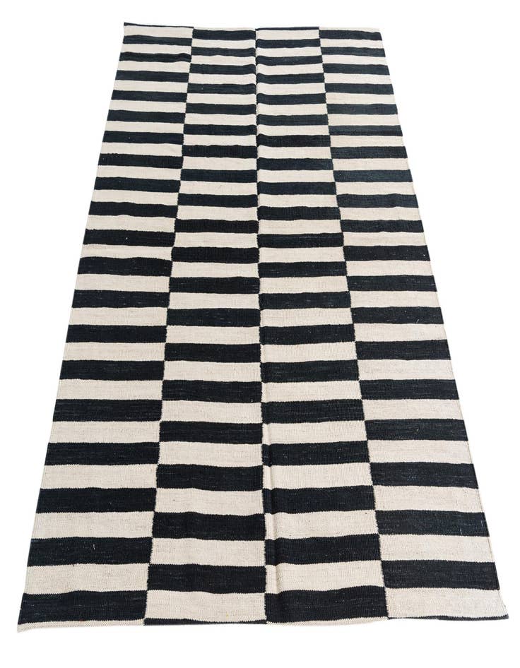 Detail image of  5' 2 x 6' 2  Hand Woven Kilim Modern Wool Rug