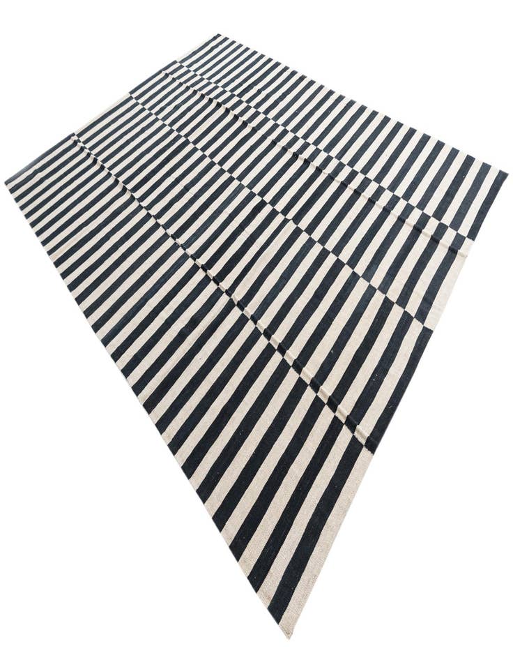 Detail image of  8' 6 x 11' 2  Hand Woven Kilim Modern Wool Rug