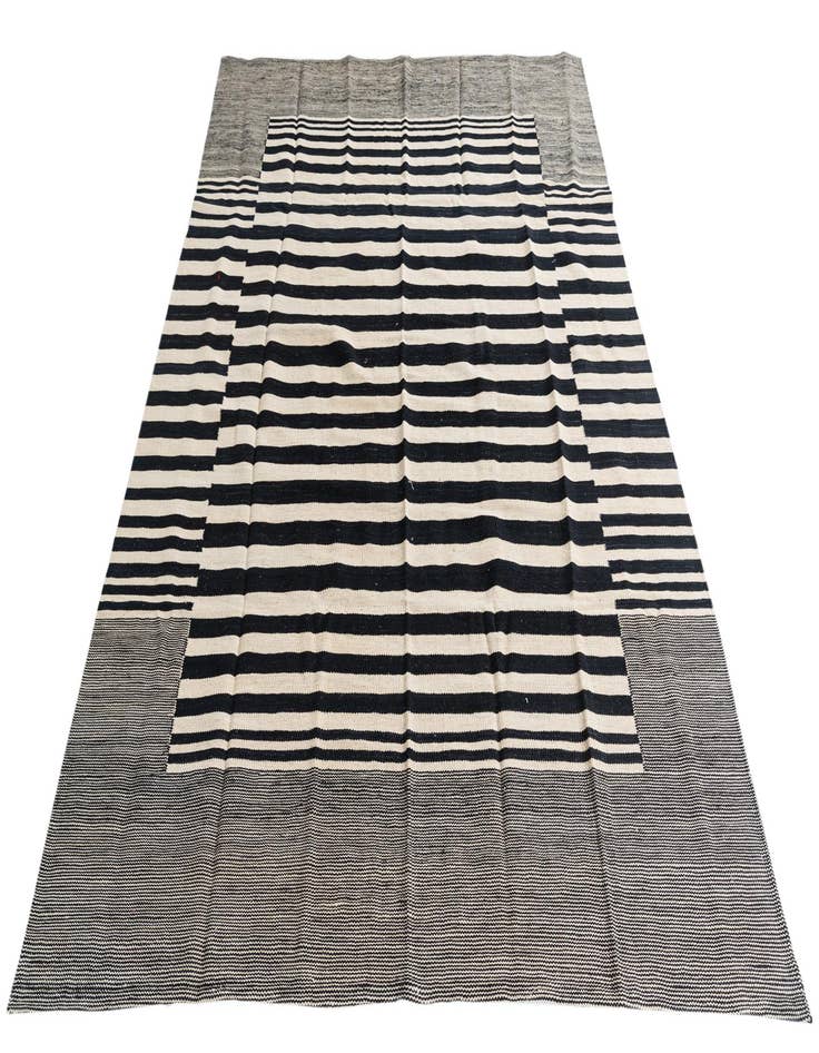 Detail image of  5' 8 x 7' 8  Hand Woven Kilim Modern Wool Rug