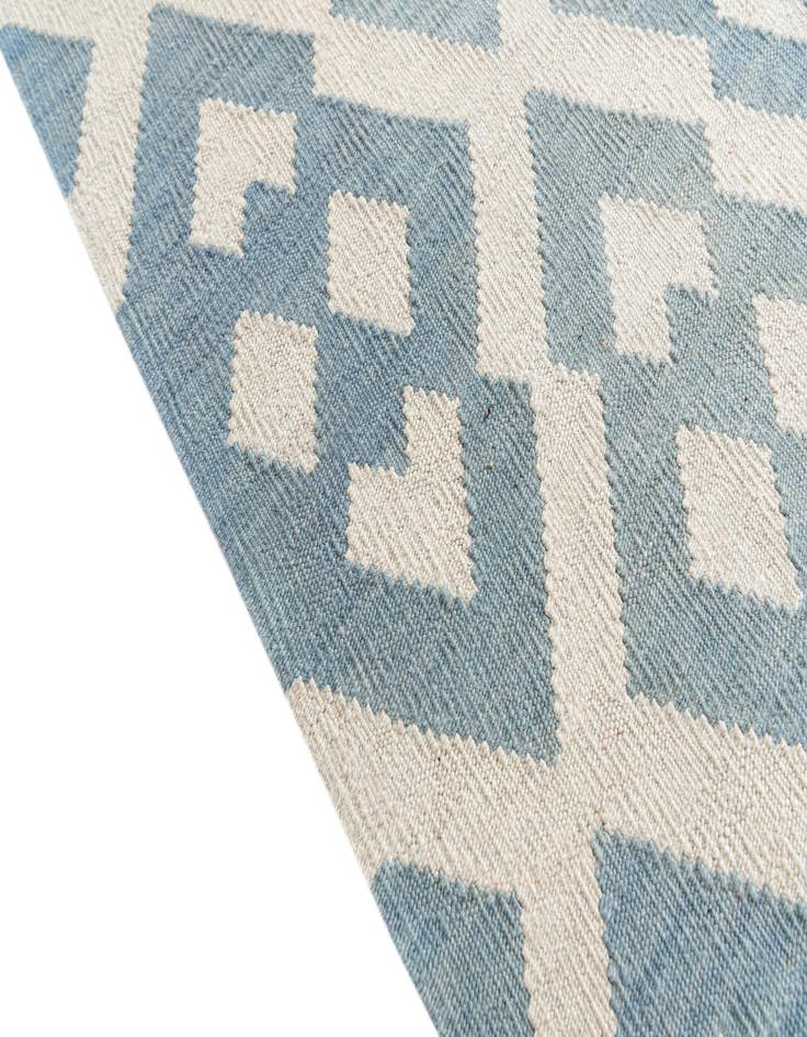 Detail image of  7' x 9' 5  Hand Woven Kilim Modern Wool Rug