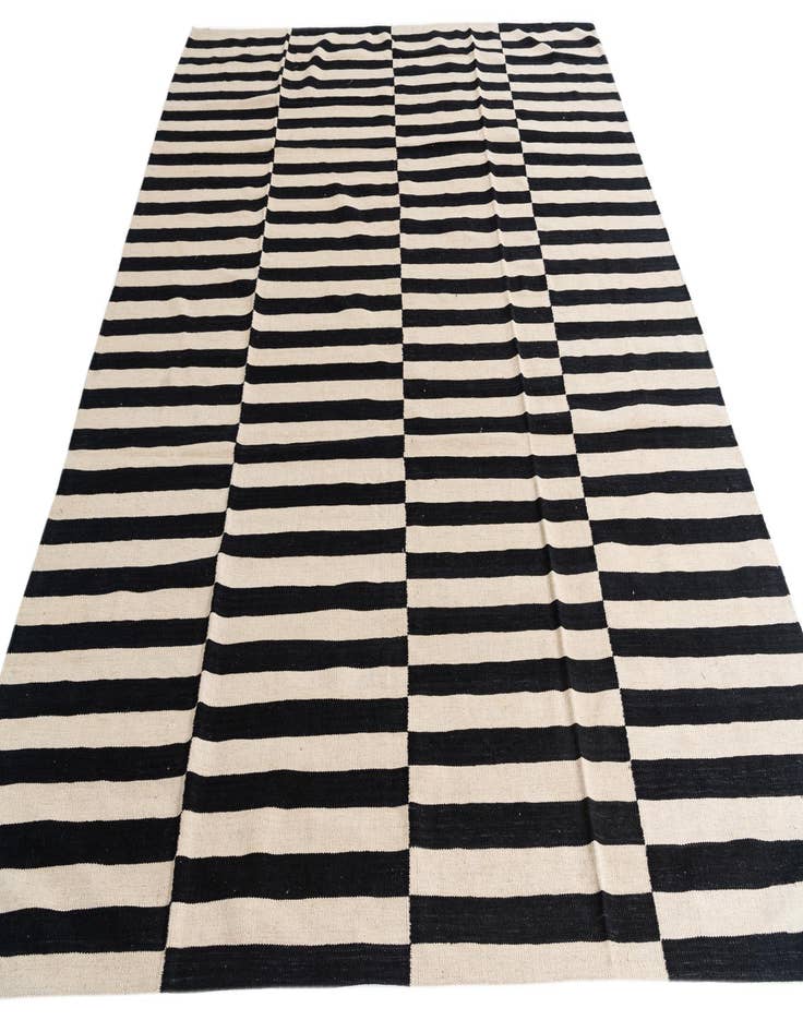 Detail image of  8' 2 x 9' 7  Hand Woven Kilim Modern Wool Rug