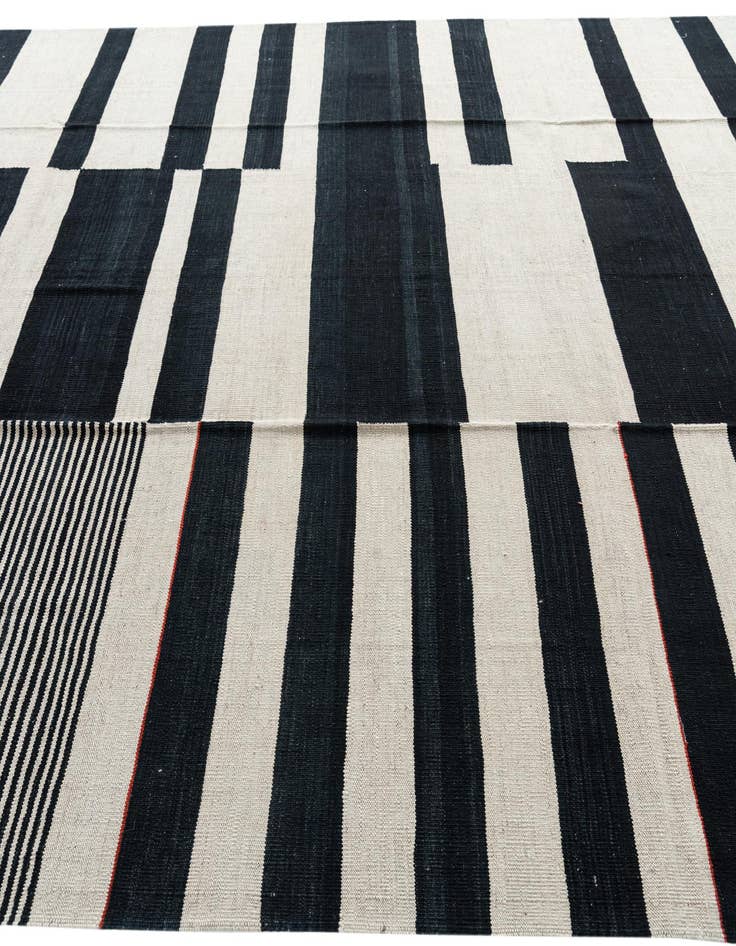 Detail image of  8' 7 x 9' 6  Hand Woven Kilim Modern Wool Rug