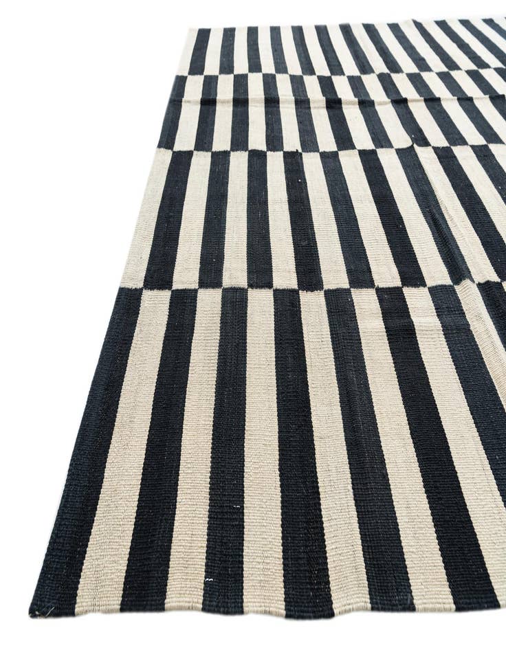 Detail image of  5' 7 x 7' 10  Hand Woven Kilim Modern Wool Rug