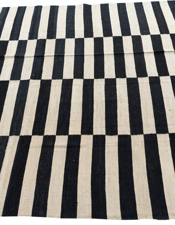 Detail image of  5' 7 x 7' 10  Hand Woven Kilim Modern Wool Rug