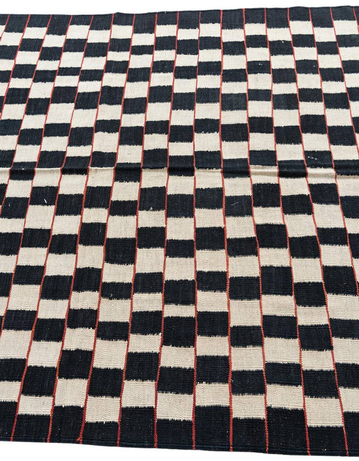 Detail image of  5' 1 x 6' 3  Hand Woven Kilim Modern Wool Rug