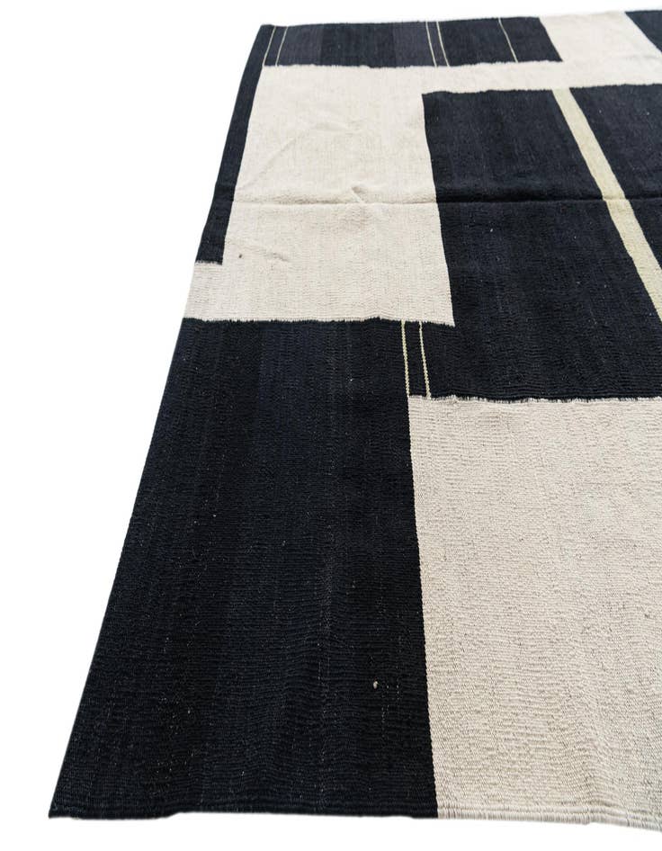 Detail image of  5' 5 x 6' 3  Hand Woven Kilim Modern Wool Rug