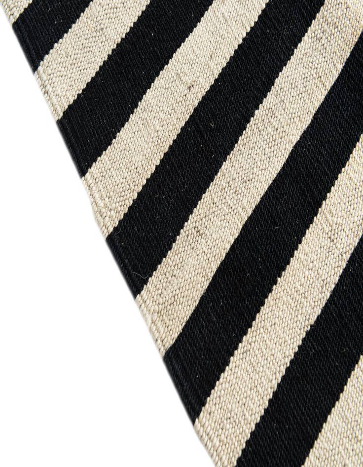 Detail image of  3' 6 x 4' 8  Hand Woven Kilim Modern Wool Rug