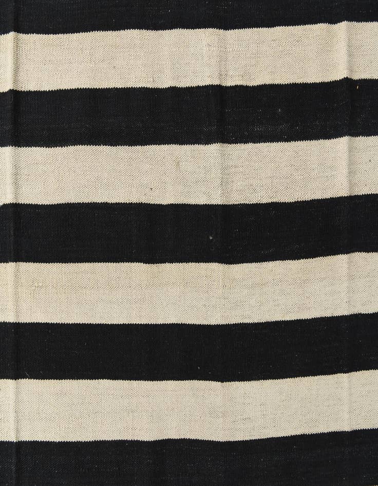 Detail image of  6' 6 x 9' 8  Hand Woven Kilim Modern Wool Rug