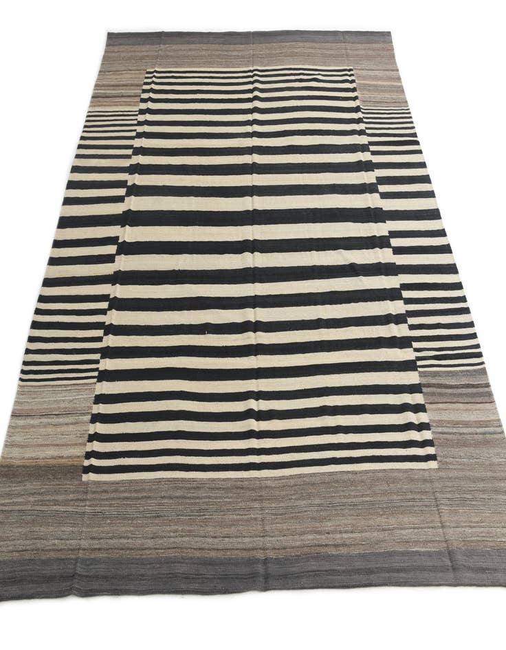 Detail image of  8' 3 x 9' 10  Hand Woven Kilim Modern Wool Rug