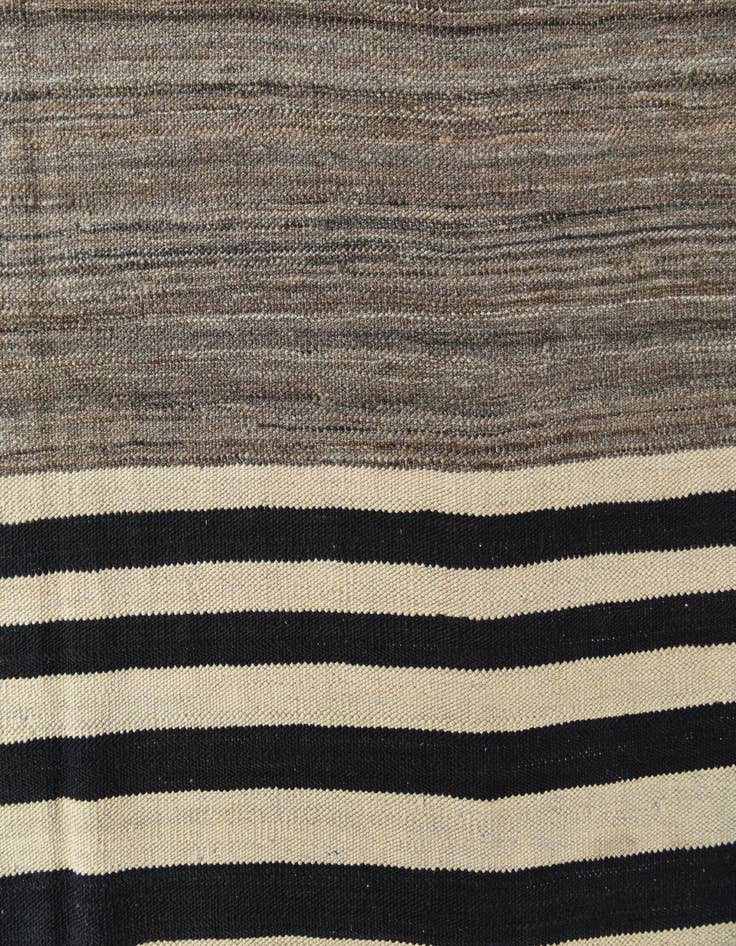 Detail image of  8' 3 x 9' 10  Hand Woven Kilim Modern Wool Rug