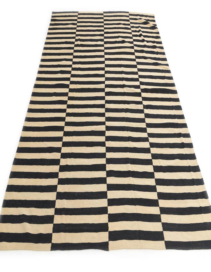 Detail image of  8' 4 x 11' 2  Hand Woven Kilim Modern Wool Rug