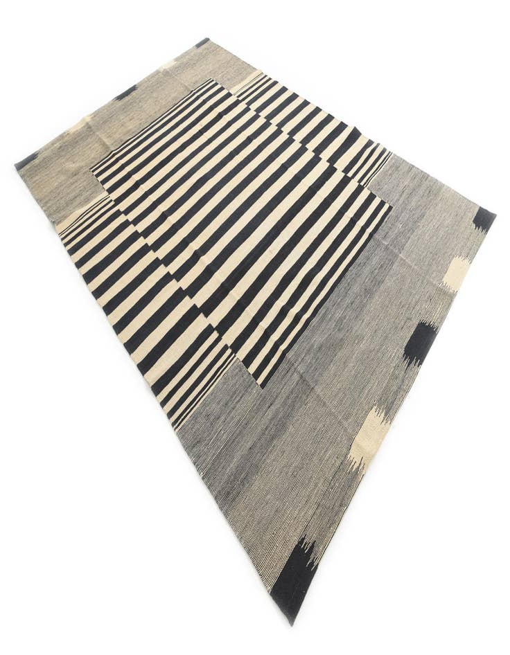 Detail image of  6' 7 x 9' 8  Hand Woven Kilim Modern Wool Rug