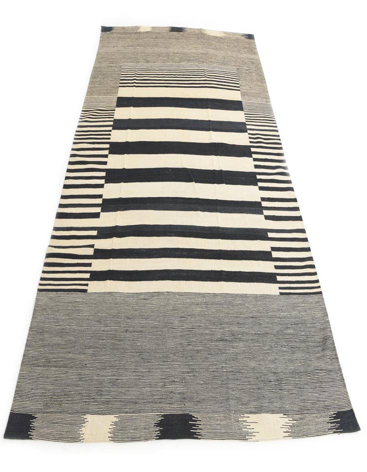 Detail image of  6' 9 x 9' 9  Hand Woven Kilim Modern Wool Rug