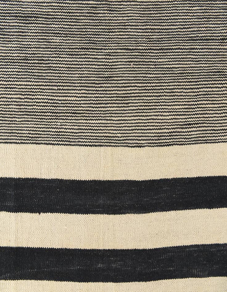 Detail image of  6' 9 x 9' 9  Hand Woven Kilim Modern Wool Rug