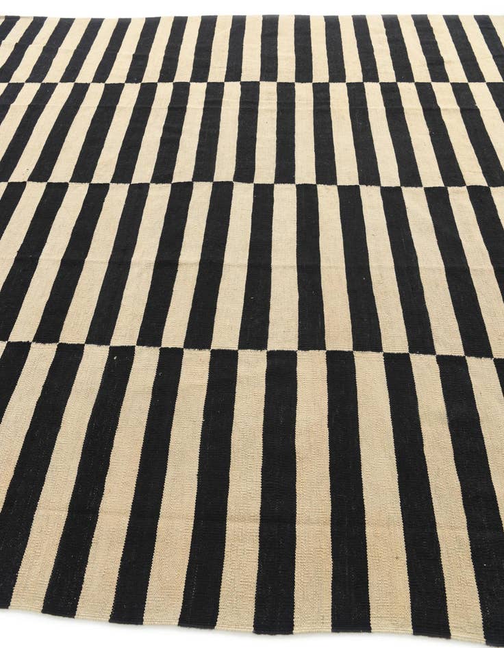 Detail image of  8' 5 x 11' 2  Hand Woven Kilim Modern Wool Rug