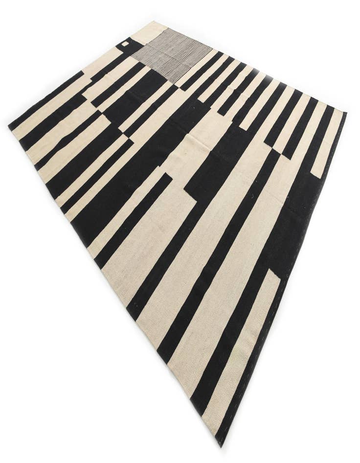 Detail image of  8' 9 x 11' 3  Hand Woven Kilim Modern Wool Rug