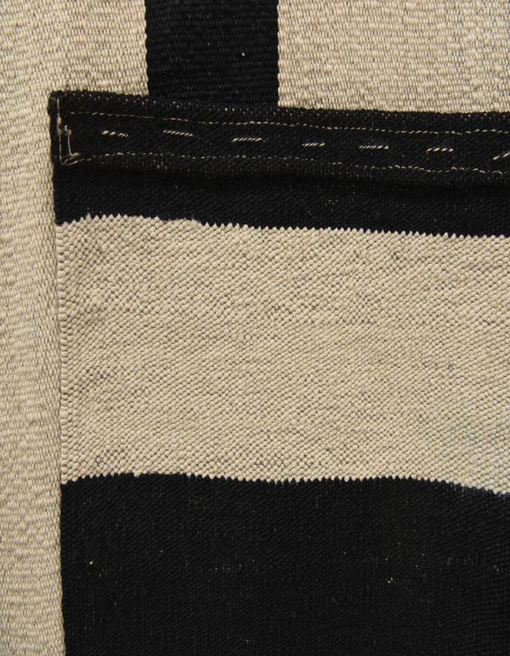 Detail image of  8' 9 x 11' 3  Hand Woven Kilim Modern Wool Rug