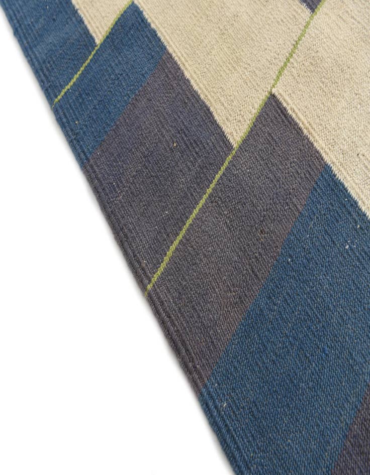 Detail image of  7' 9 x 10'  Hand Woven Kilim Modern Wool Rug
