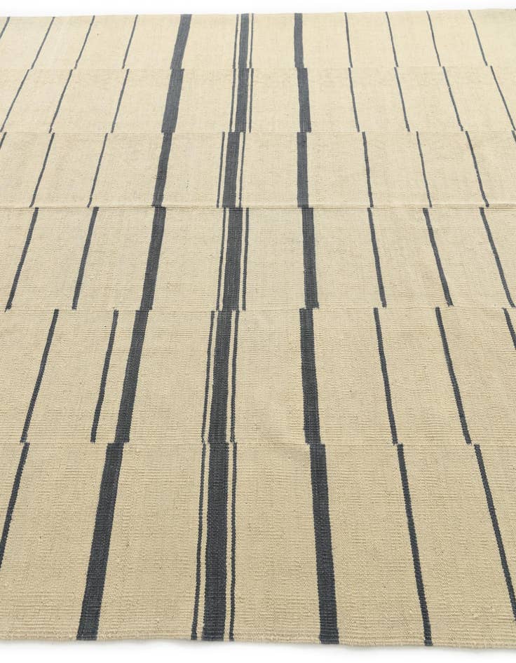 Detail image of  7' 3 x 9' 2  Hand Woven Kilim Modern Wool Rug