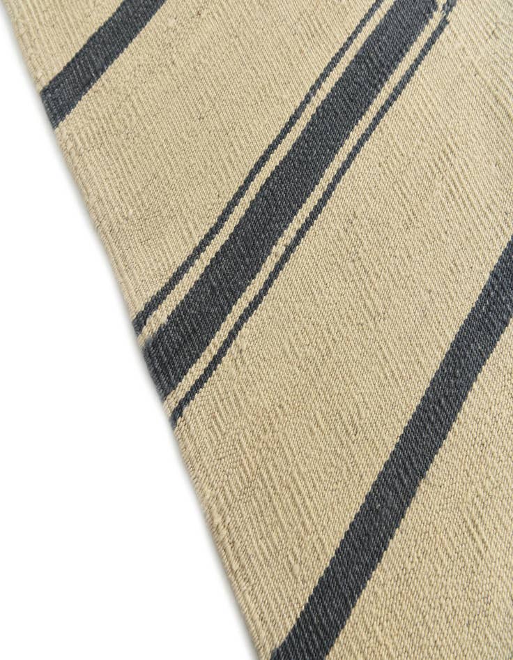 Detail image of  7' 3 x 9' 2  Hand Woven Kilim Modern Wool Rug