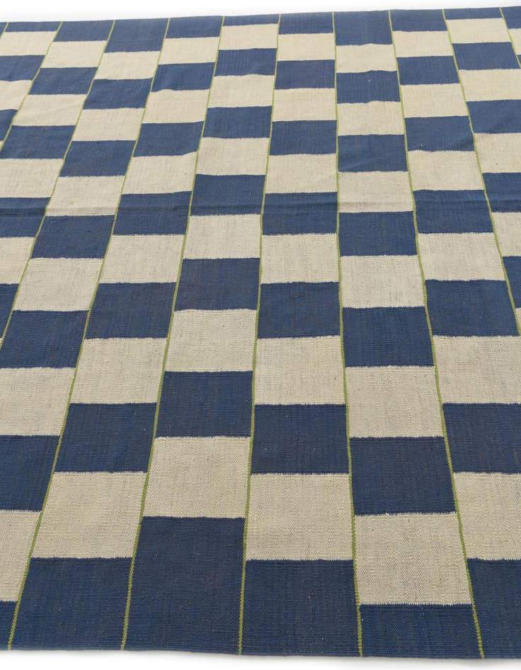 Detail image of  7' 1 x 9' 7  Hand Woven Kilim Modern Wool Rug