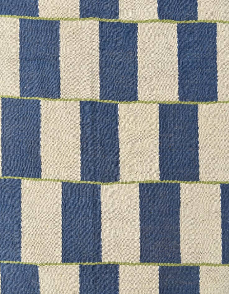 Detail image of  7' 1 x 9' 7  Hand Woven Kilim Modern Wool Rug