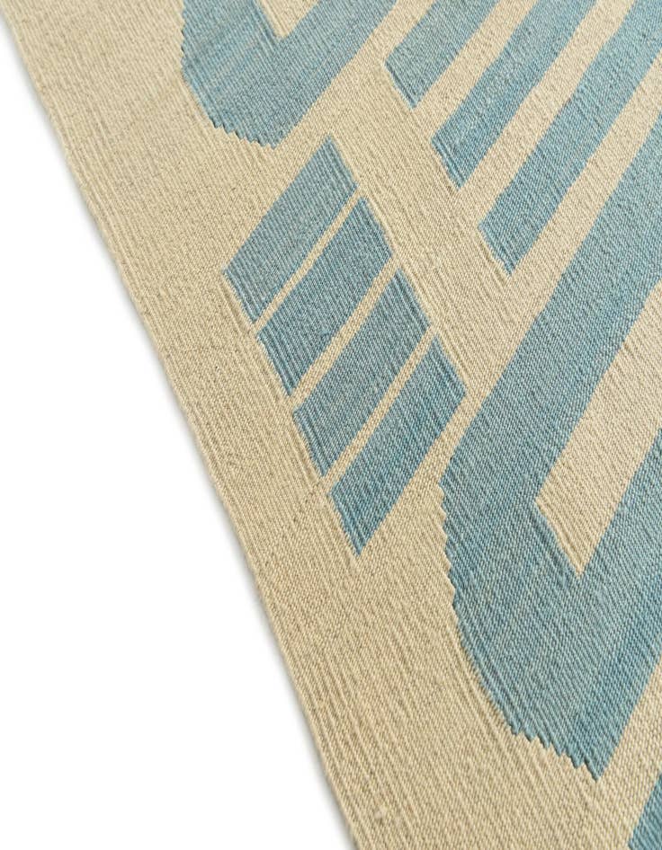 Detail image of  6' 7 x 9' 7  Hand Woven Kilim Modern Wool Rug