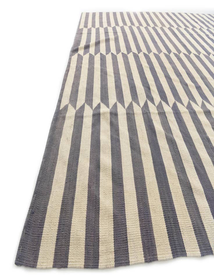 Detail image of  8' 3 x 9' 8  Hand Woven Kilim Modern Wool Rug