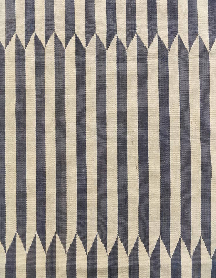 Detail image of  8' 3 x 9' 8  Hand Woven Kilim Modern Wool Rug