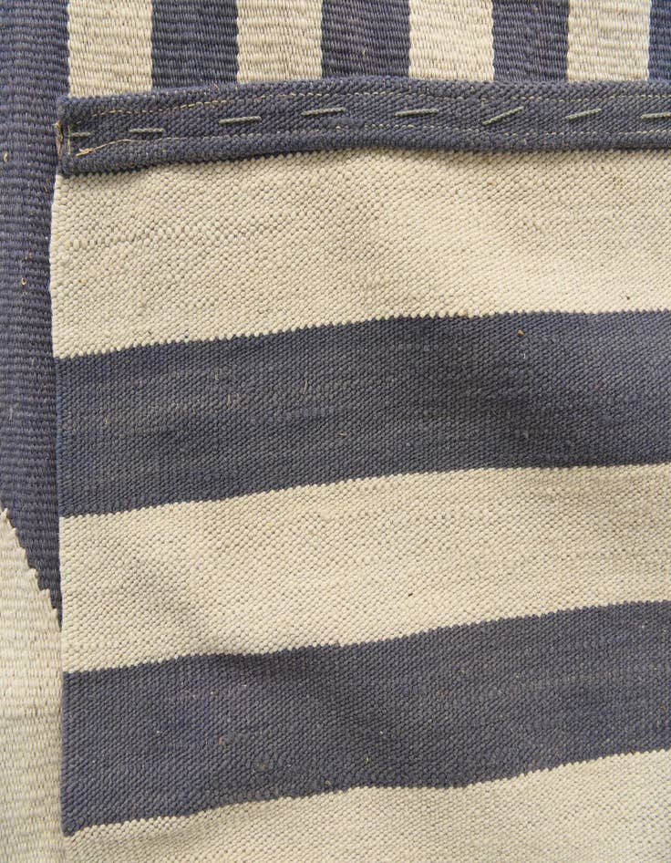 Detail image of  8' 3 x 9' 8  Hand Woven Kilim Modern Wool Rug