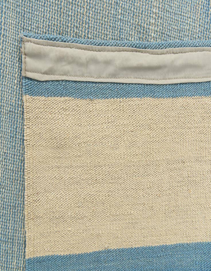 Detail image of  6' 8 x 9' 9  Hand Woven Kilim Modern Wool Rug