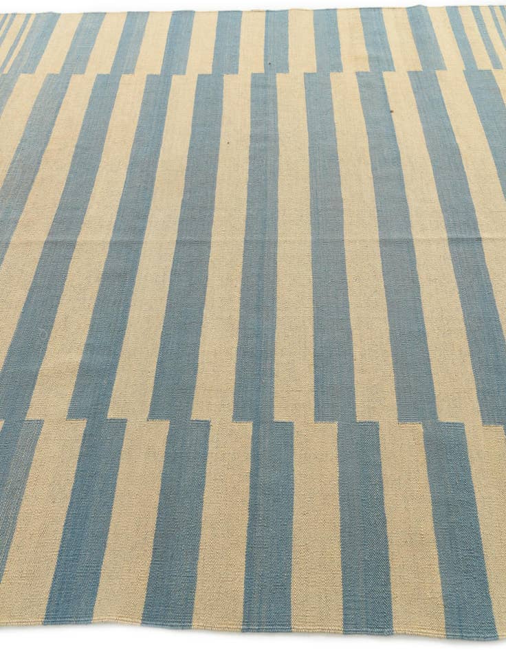 Detail image of  6' 7 x 9' 8  Hand Woven Kilim Modern Wool Rug