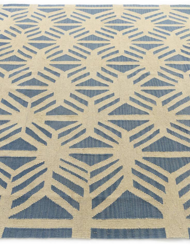 Detail image of  7' 3 x 9' 5  Hand Woven Kilim Modern Wool Rug