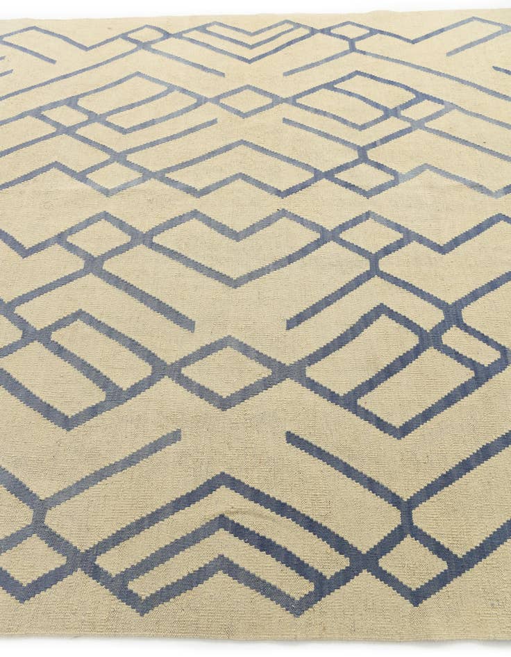 Detail image of  6' 10 x 9' 5  Hand Woven Kilim Modern Wool Rug