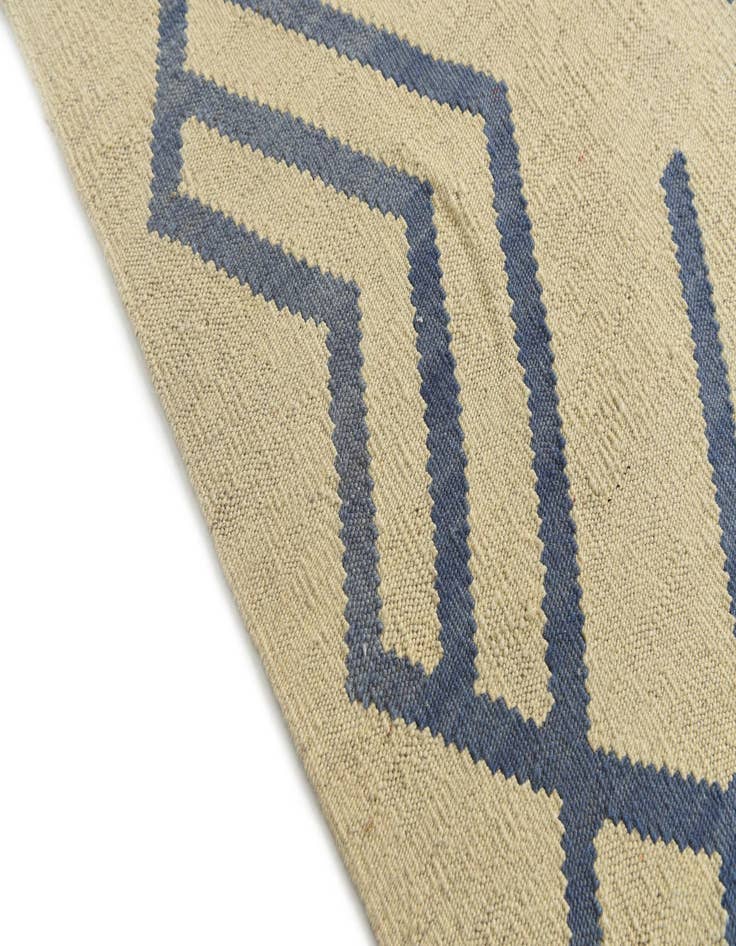 Detail image of  6' 10 x 9' 5  Hand Woven Kilim Modern Wool Rug